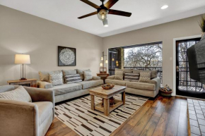 NEW-Luxury Riverfront Condo 1BLK to Schlitterbahn!